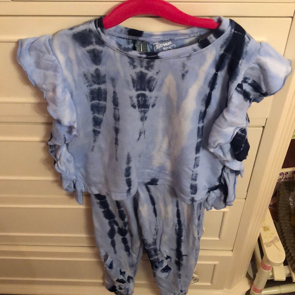 Girl’s loungewear